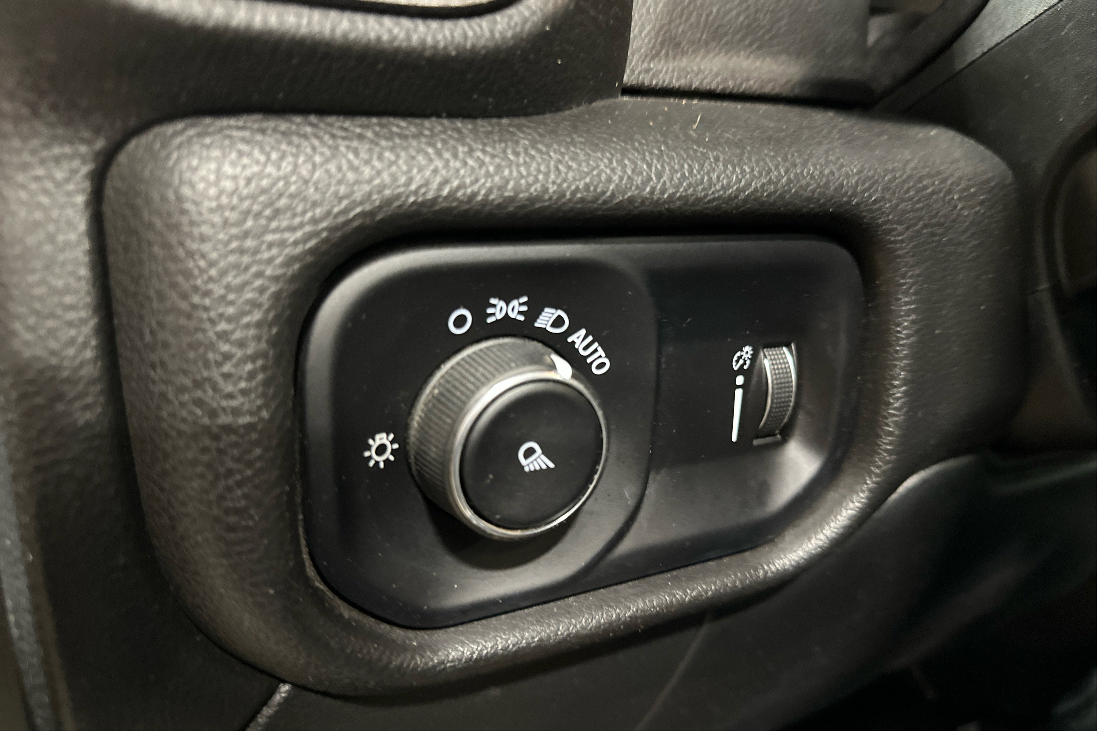 Used 2023 RAM 3500 Tradesman image 23