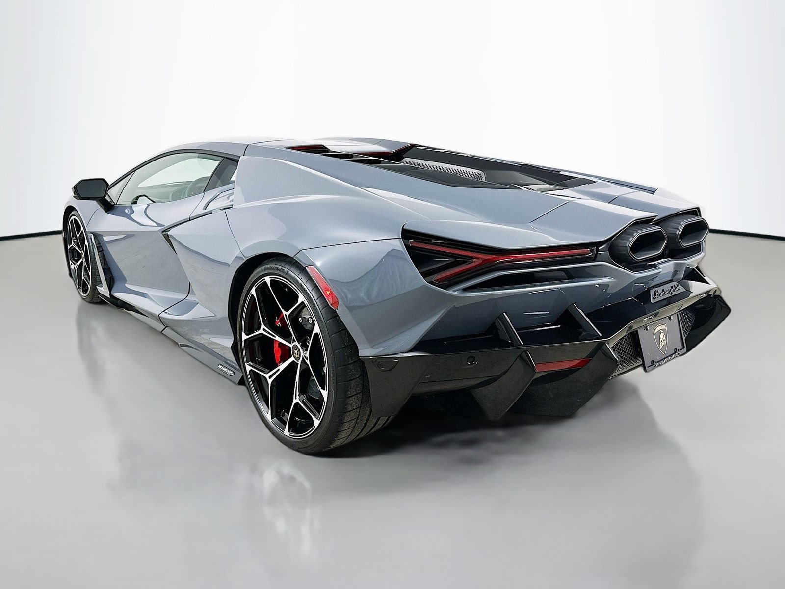 Used 2024 Lamborghini Revuelto AWD/4WD image 7