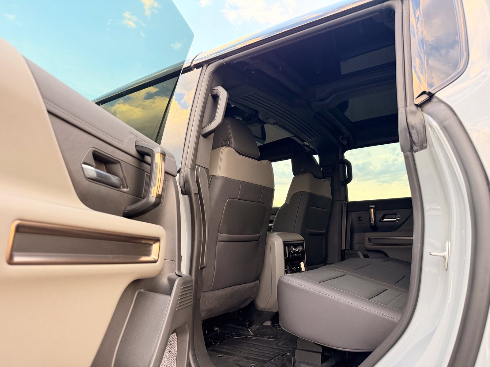 Used 2024 GMC Hummer EV 3X AWD/4WD image 31