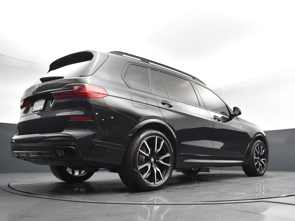 Used 2022 BMW X7 xDrive40i w/ M Sport Package AWD/4WD image 21