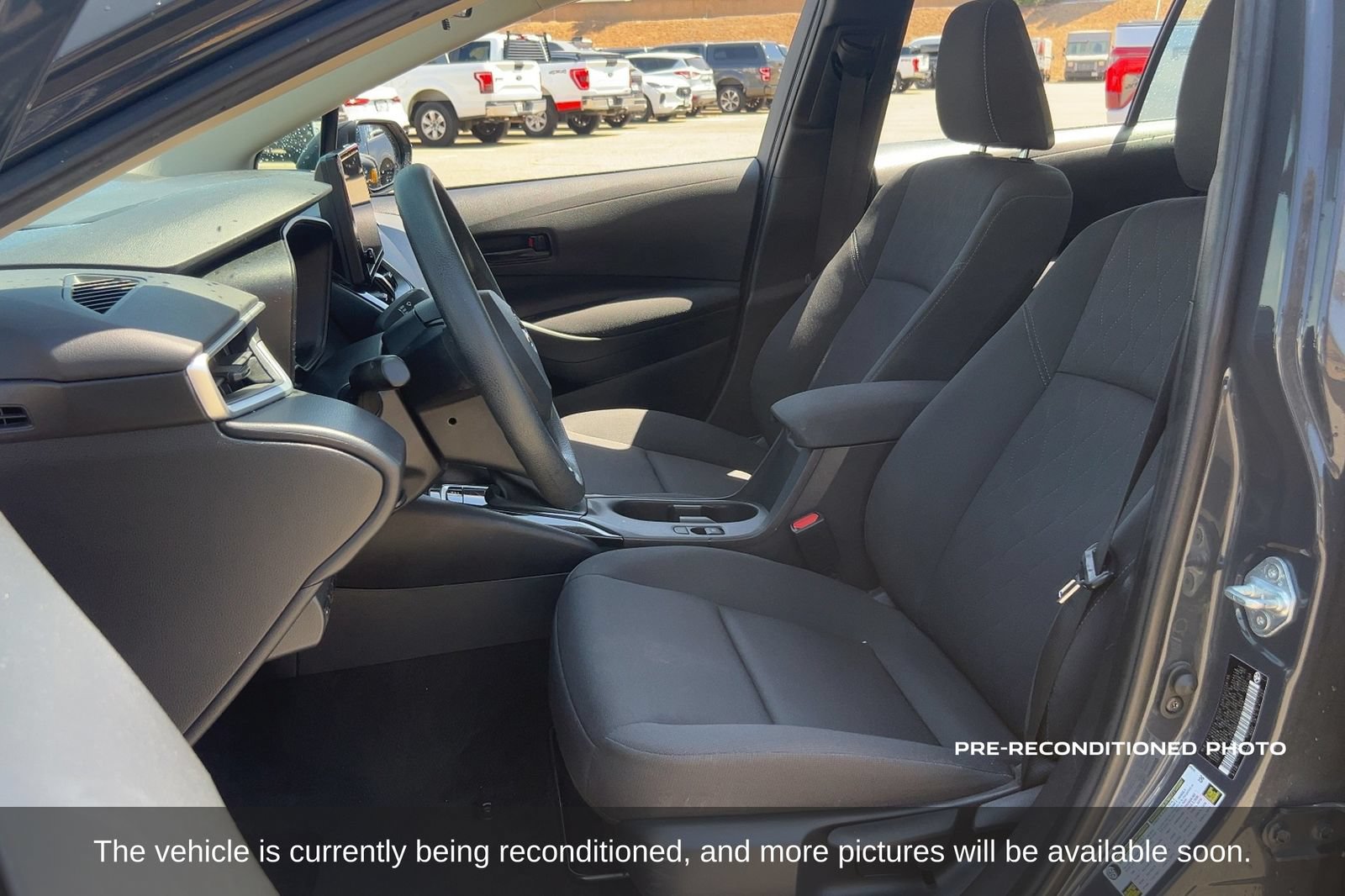 Used 2024 Toyota Corolla LE FWD image 11