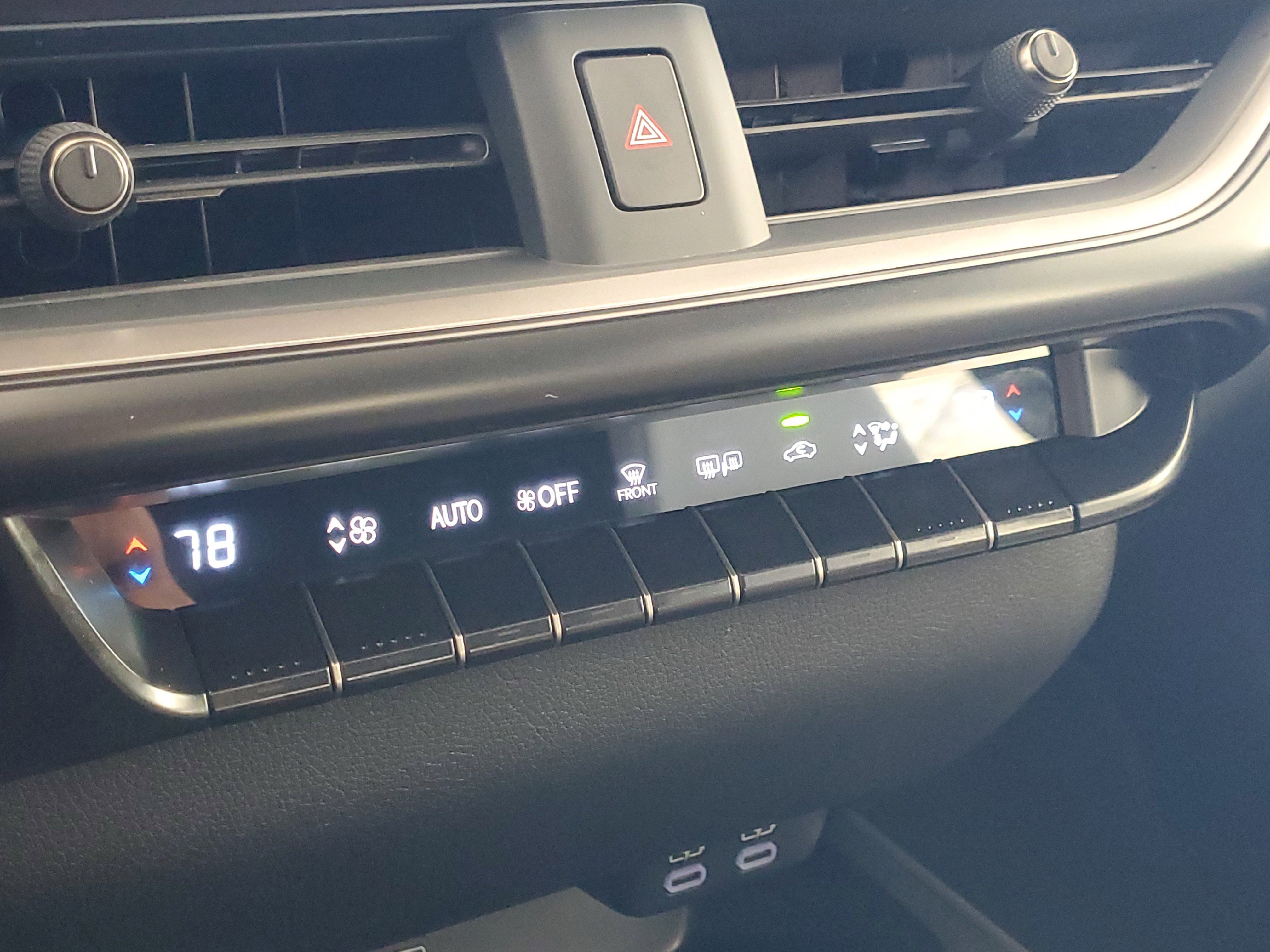 Used 2025 Lexus UX 300h FWD w/ Accessory Package (Z1) image 32