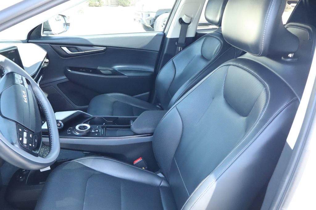 Used 2025 Kia EV6 Wind RWD image 19