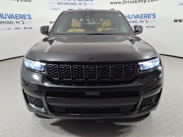 Used 2024 Jeep Grand Cherokee L Summit AWD/4WD image 2