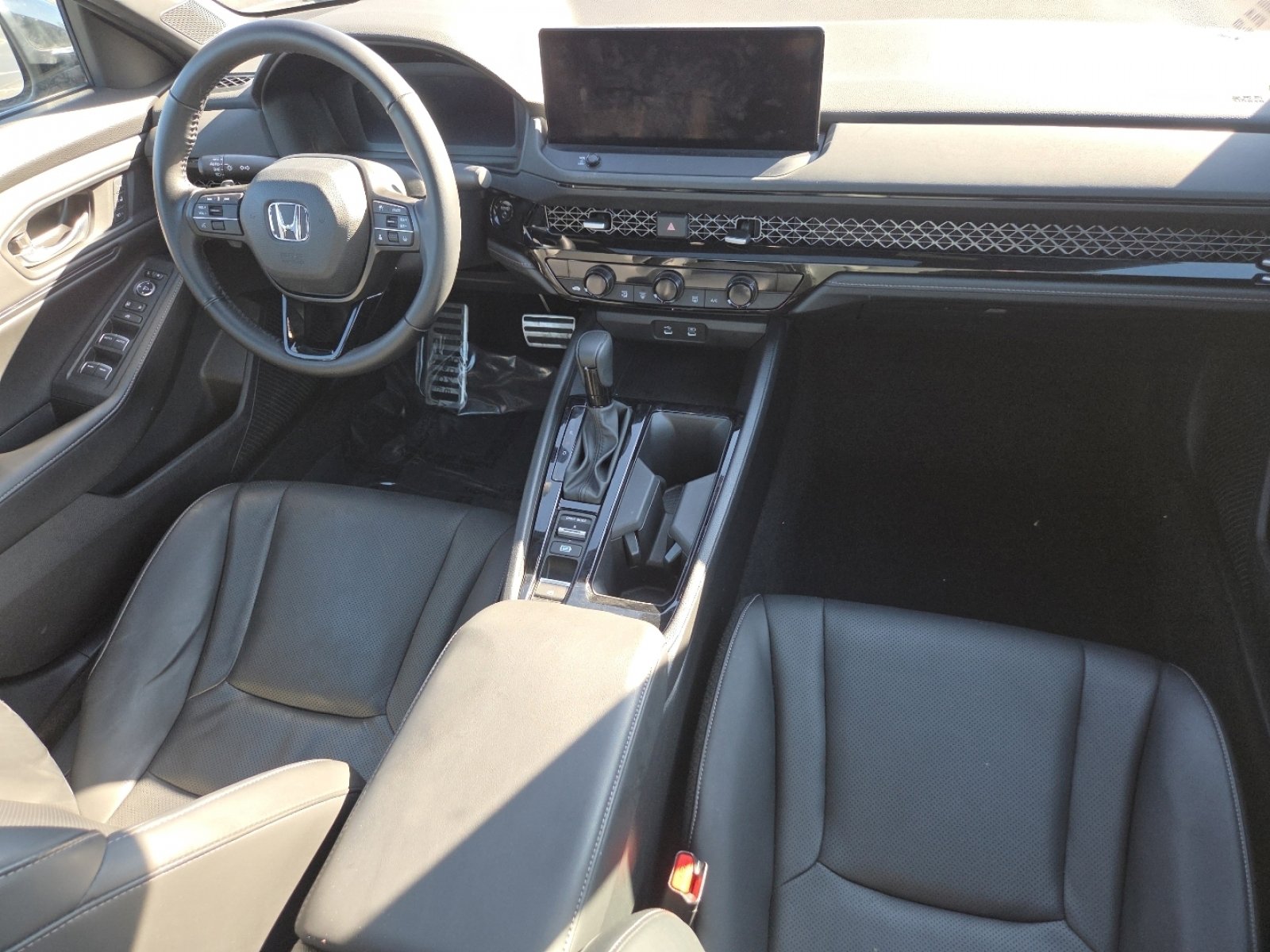 Certified 2023 Honda Accord Sport image 24