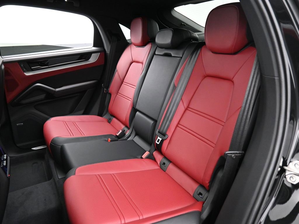 New 2026 Porsche Cayenne Coupe image 24