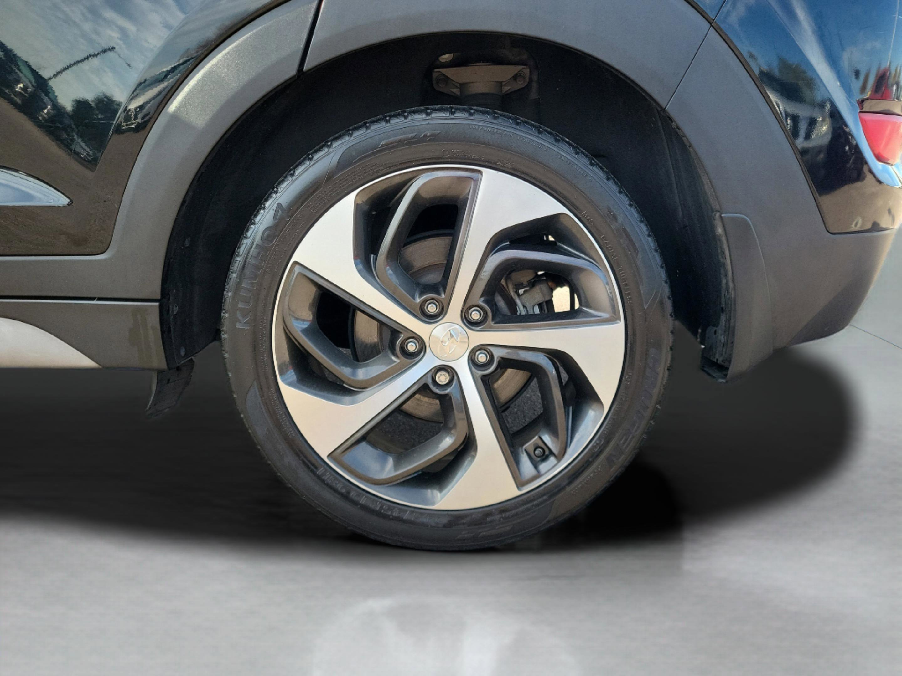 Used 2018 Hyundai Tucson Limited w/ Cargo Package image 36