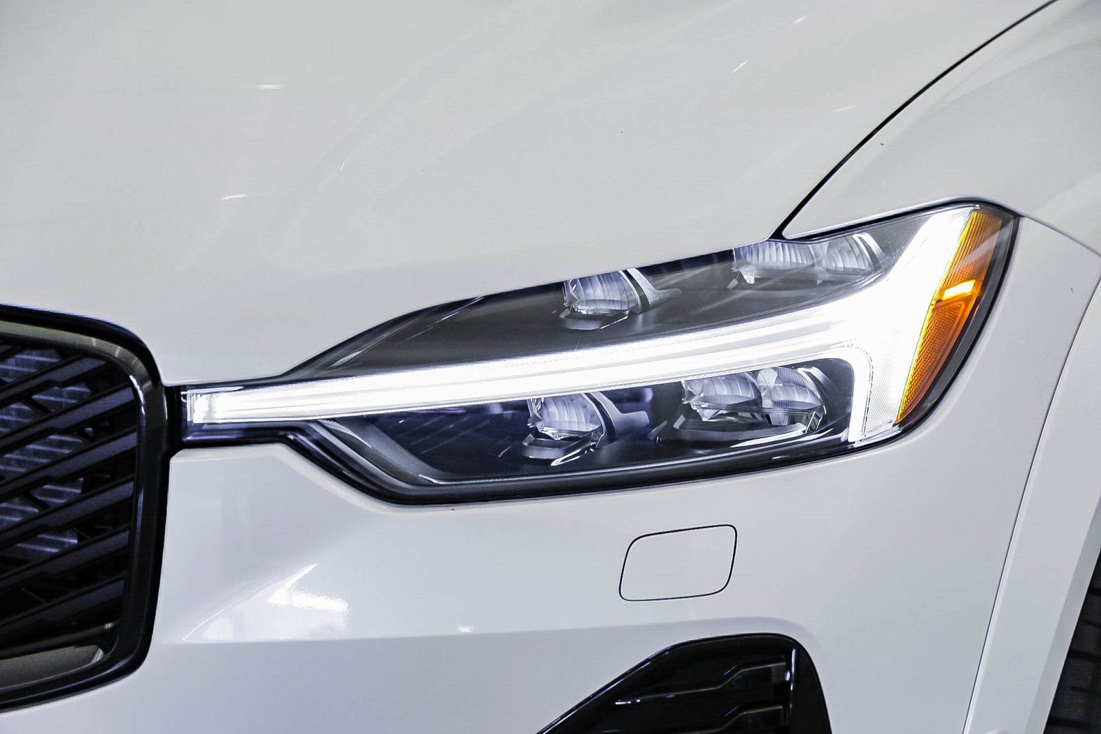 New 2026 Volvo XC60 T8 Polestar w/ Protection Package Premier image 7