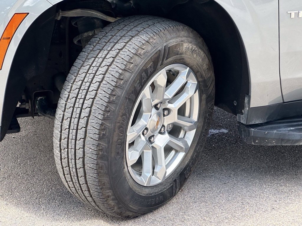 Used 2025 Chevrolet Tahoe LT RWD image 30