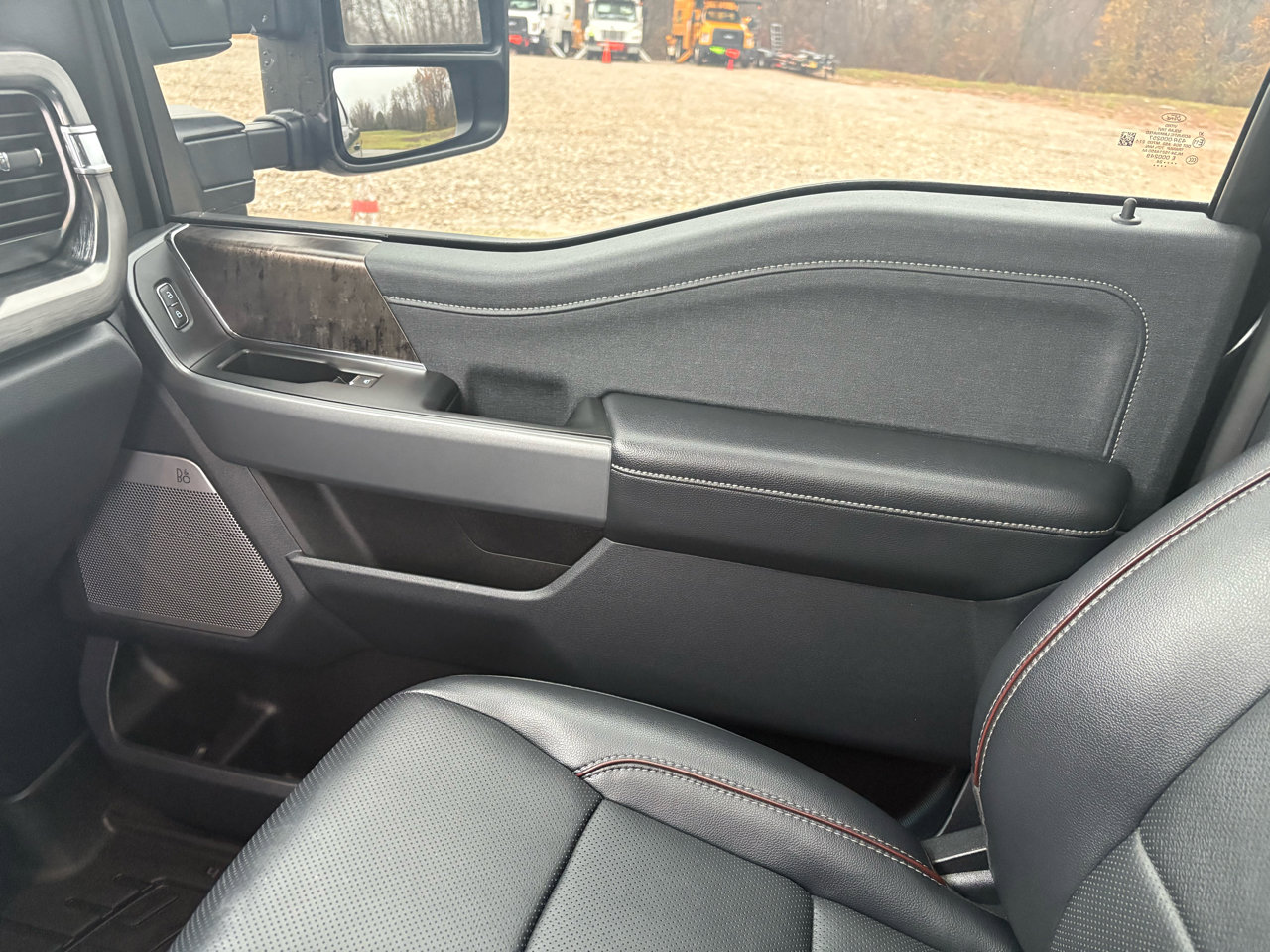 Used 2024 Ford F350 Lariat w/ Lariat Ultimate Package image 25