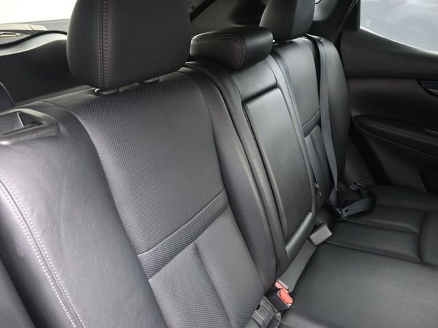 Used 2017 Nissan Rogue Sport SL FWD image 29