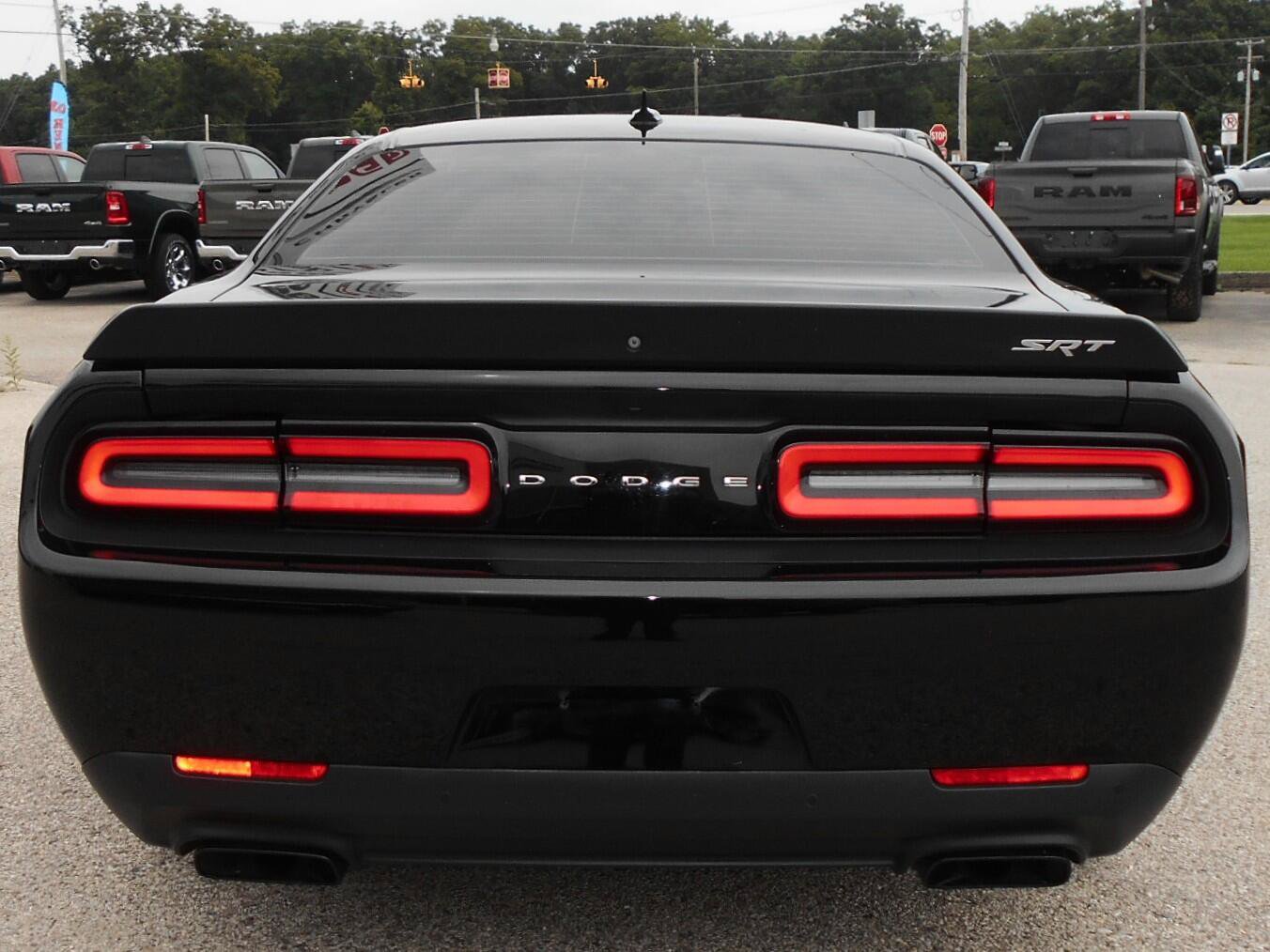 Used 2015 Dodge Challenger SRT Hellcat RWD image 27
