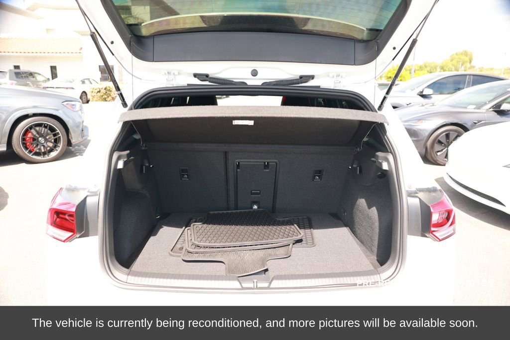 Used 2023 Volkswagen GTI Autobahn image 38