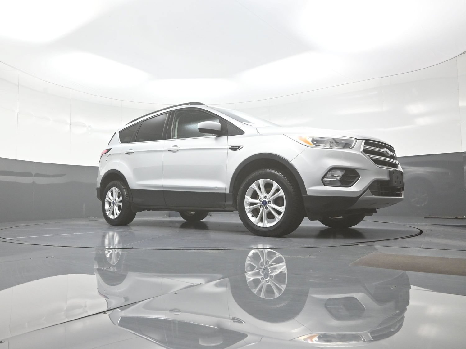 Used 2018 Ford Escape SE FWD image 9