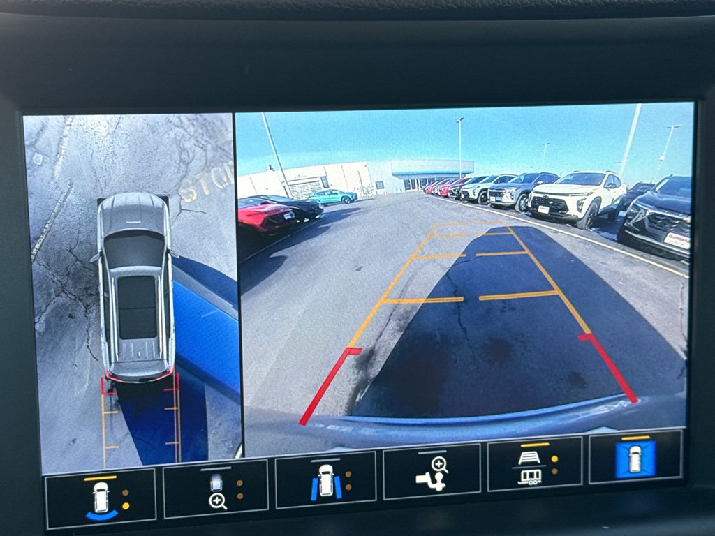 Used 2023 GMC Terrain AT4 w/ Tech Package image 19