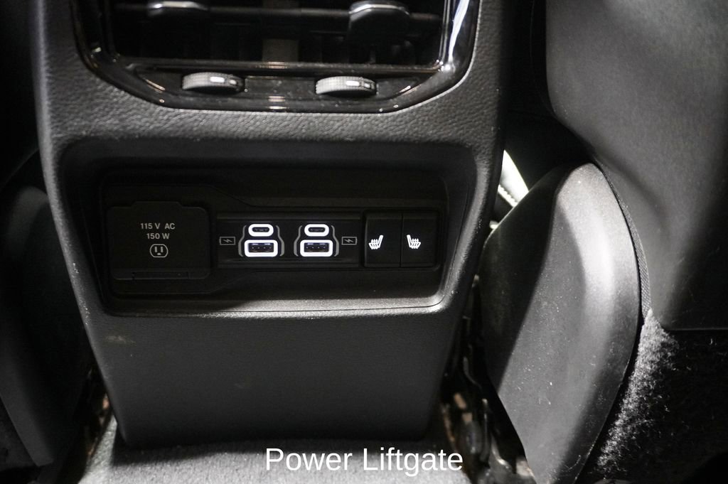 Used 2023 Jeep Grand Cherokee Limited w/ Luxury Tech Group II image 10