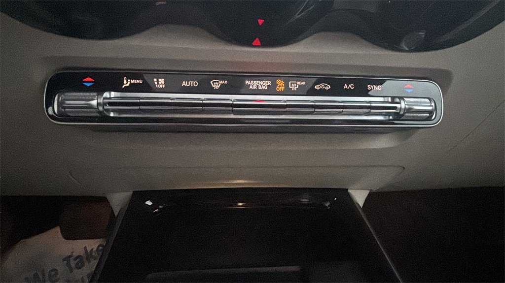 Used 2020 Mercedes-Benz GLB 250 GLB 250 w/ Premium Package image 22