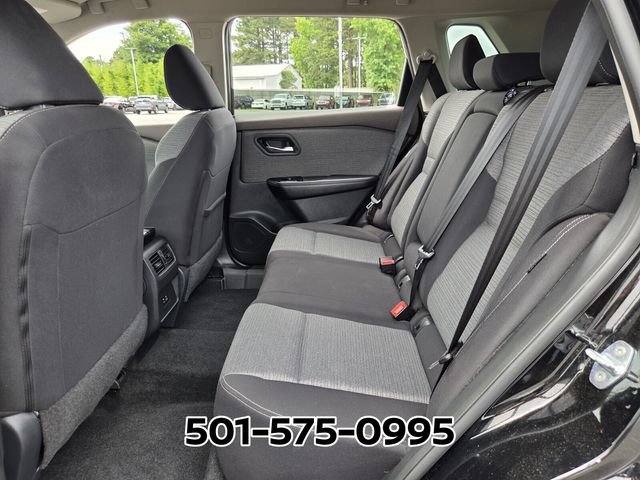 Used 2023 Nissan Rogue SV FWD image 12