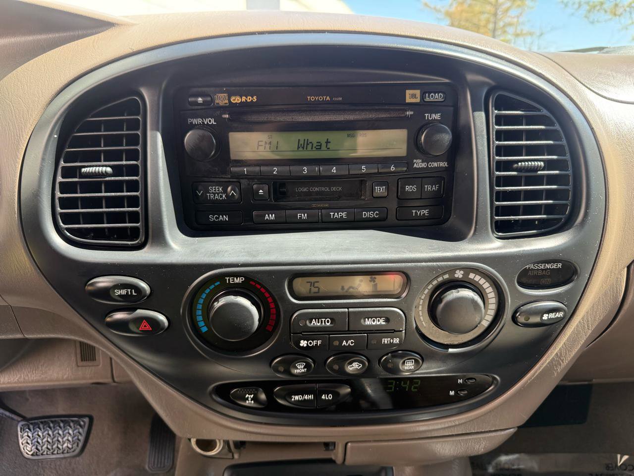 Used 2006 Toyota Sequoia SR5 image 30