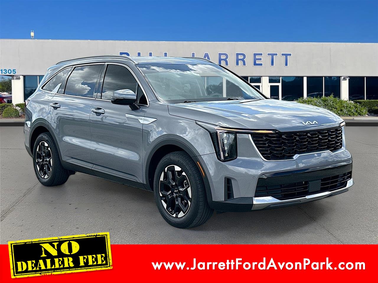 Used 2025 Kia Sorento S image 1