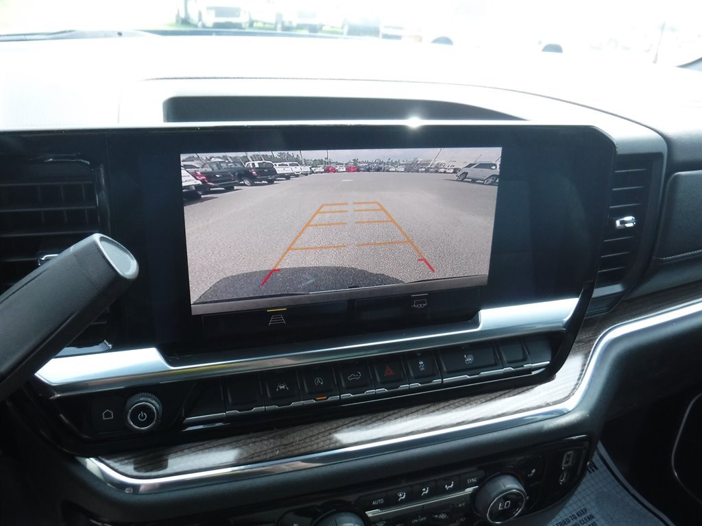 Used 2023 Chevrolet Silverado 1500 LT image 18