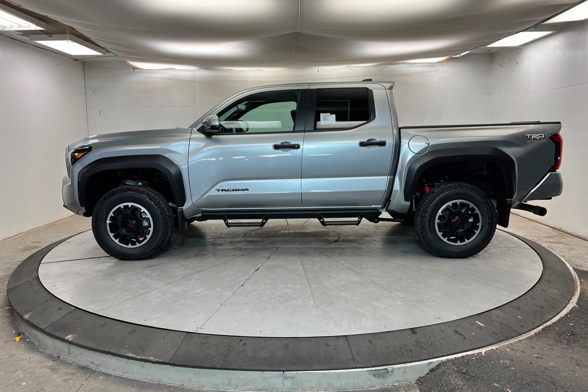 New 2026 Toyota Tacoma TRD Off-Road AWD/4WD image 2