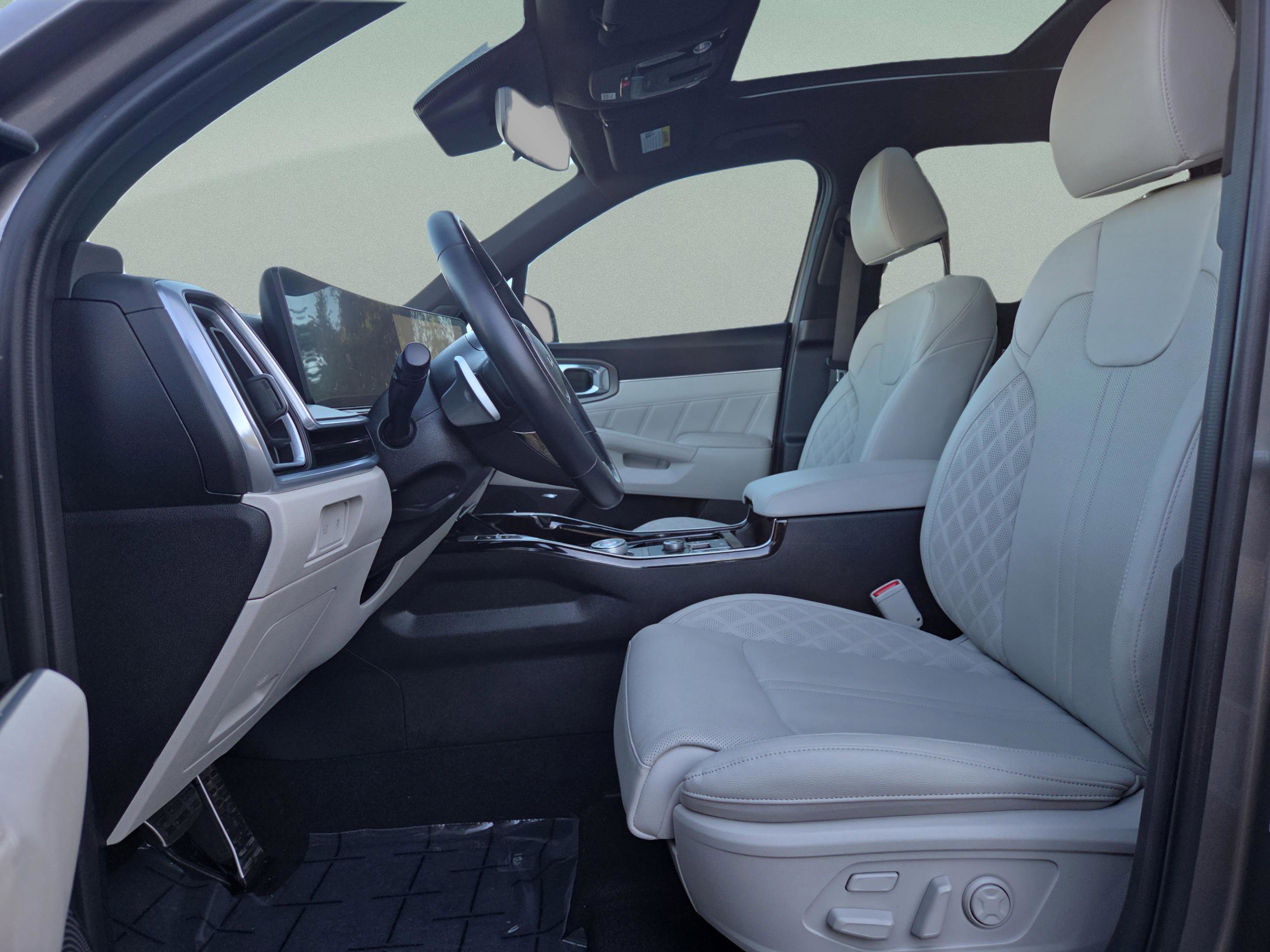 Used 2025 Kia Sorento SX Prestige AWD/4WD image 25