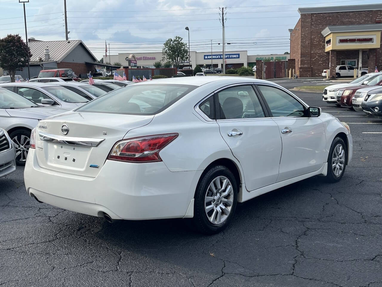 Used 2013 Nissan Altima 2.5 S FWD image 6