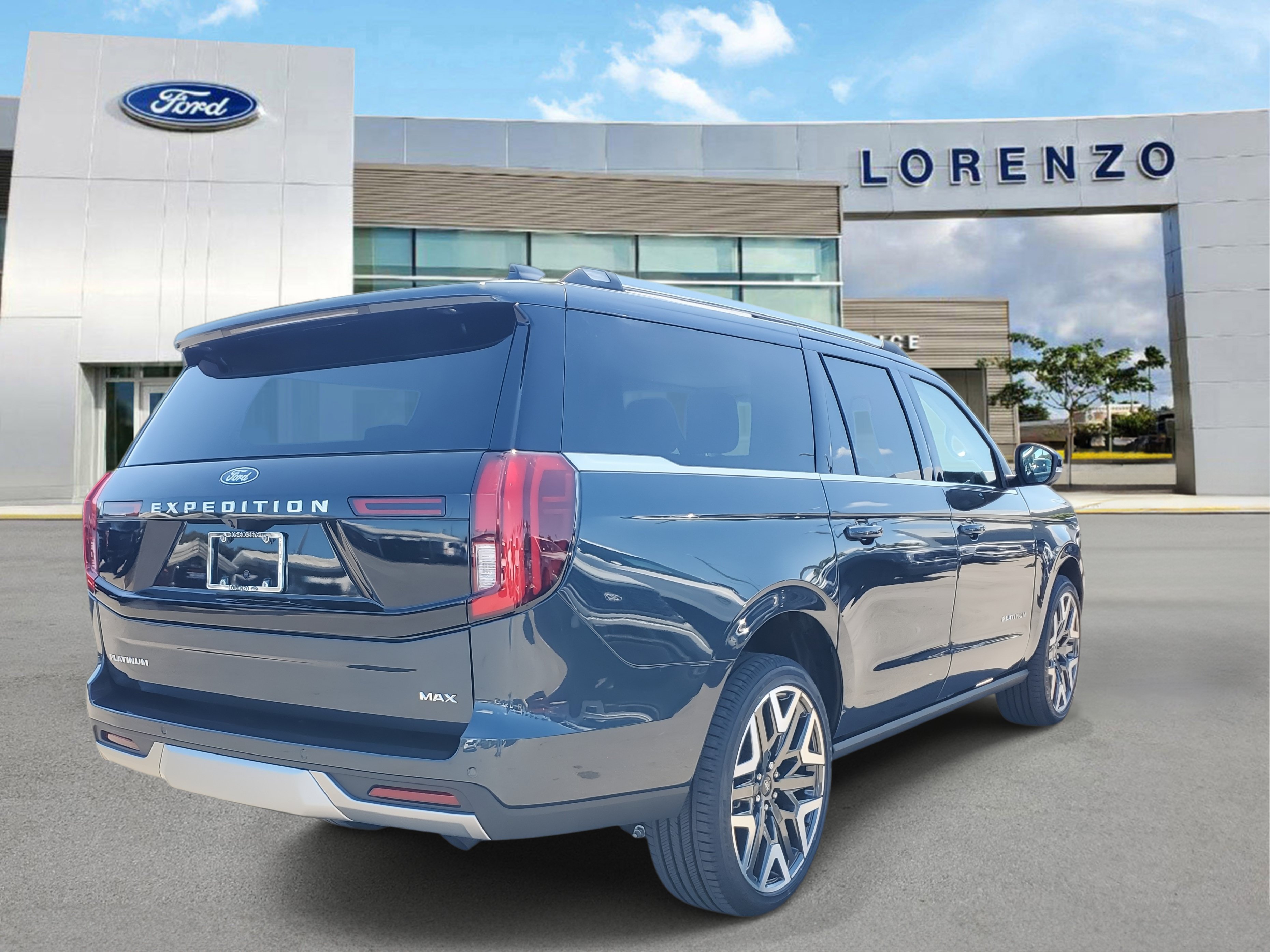 New 2026 Ford Expedition Max Platinum w/ Platinum Ultimate Package AWD/4WD image 4