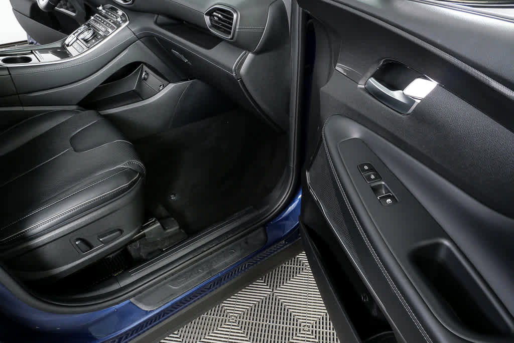 Used 2023 Hyundai Santa Fe Limited image 25