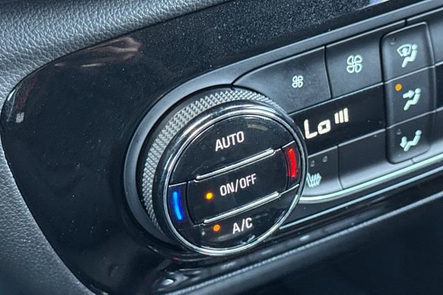 Used 2023 Buick Encore GX Select w/ Sport Touring Package image 29