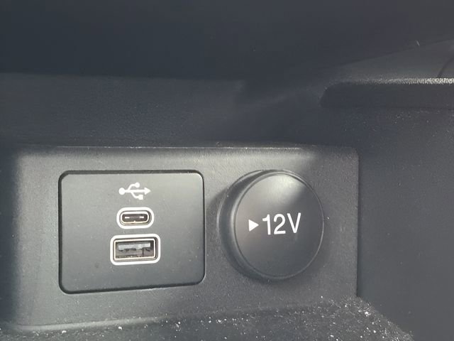 Used 2025 Ford Escape ST-Line Elite w/ Class II Trailer Tow Package image 28