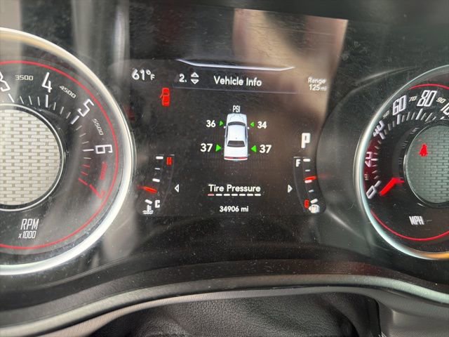 Used 2022 Dodge Challenger SXT image 14