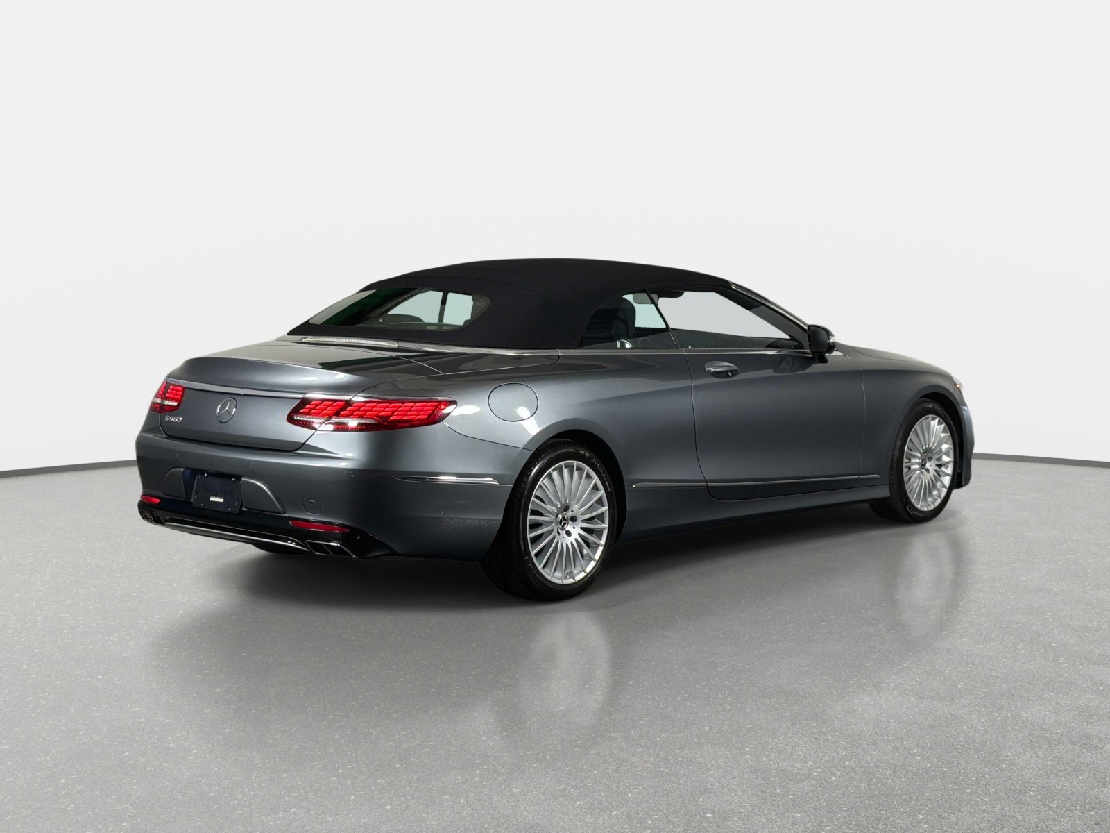 Used 2020 Mercedes-Benz S 560 Cabriolet image 3