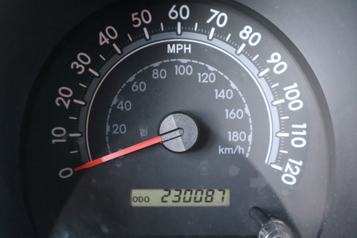 Used 2010 Toyota Tundra 4x4 CrewMax image 46