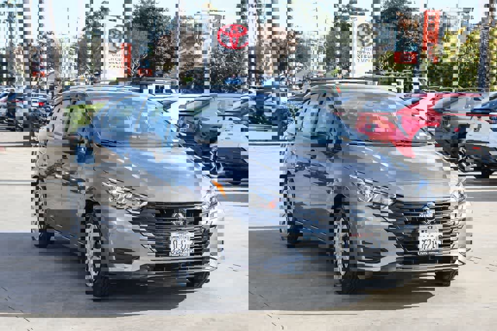 Used 2023 Nissan Versa S image 3