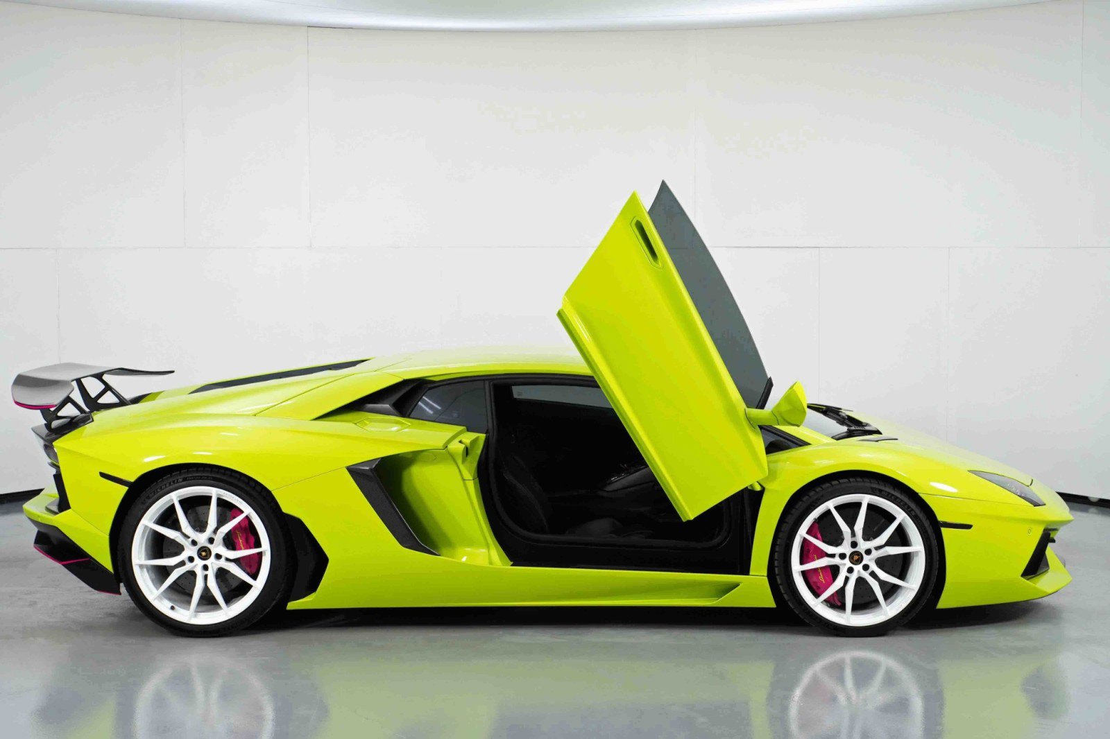 Used 2015 Lamborghini Aventador LP 700-4 image 71