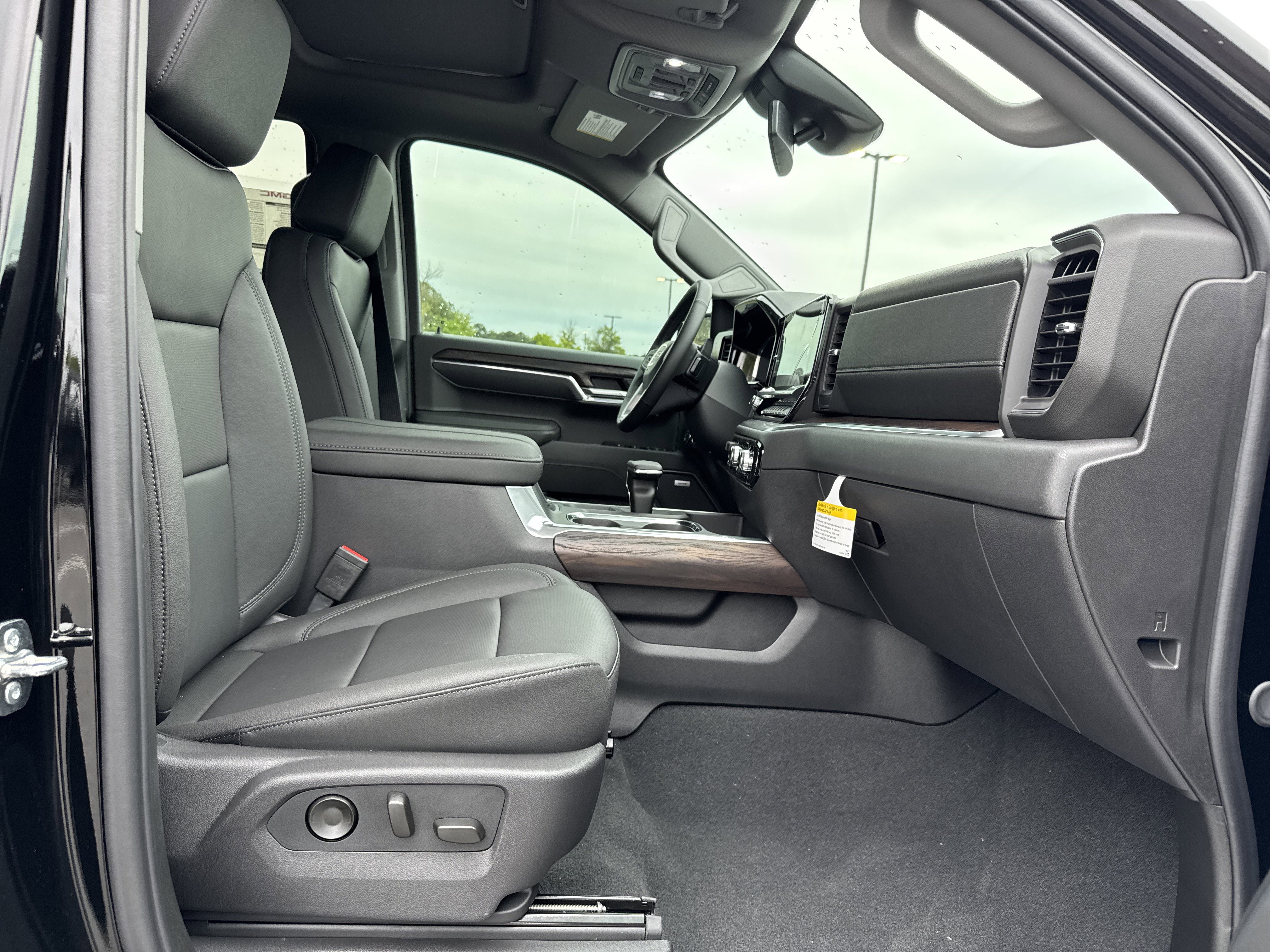 New 2026 GMC Sierra 1500 SLT w/ SLT Premium Plus Package AWD/4WD image 31