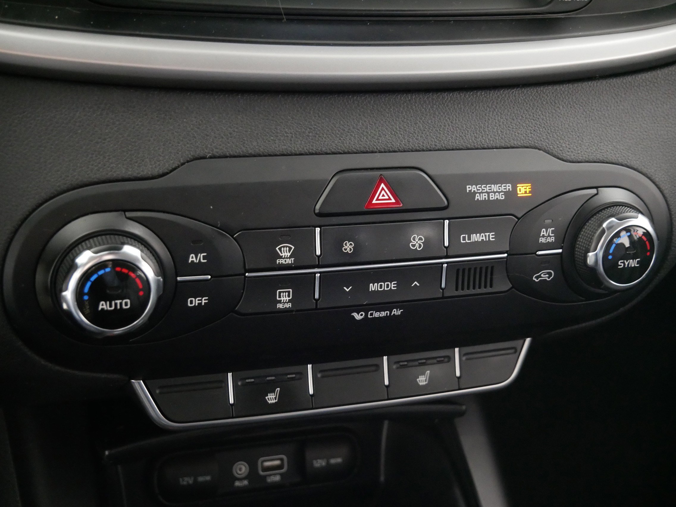 Used 2017 Kia Sorento LX w/ LX V6 Convenience Package image 23