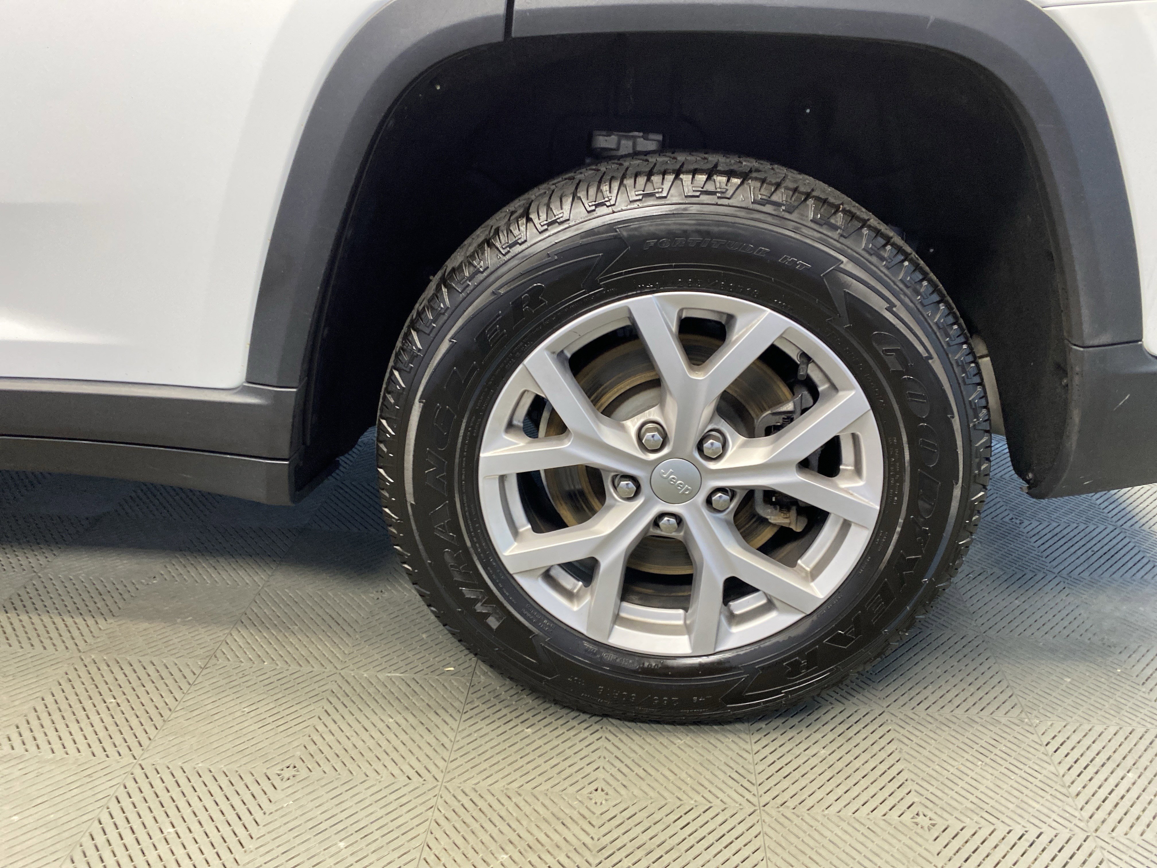 Certified 2021 Jeep Grand Cherokee L Limited image 35