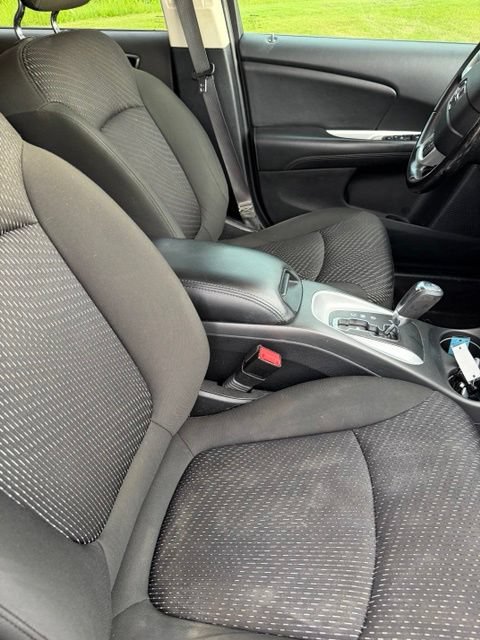 Used 2019 Dodge Journey SE w/ Connectivity Group FWD image 10