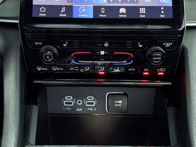 Used 2025 Jeep Grand Cherokee Limited AWD/4WD image 30