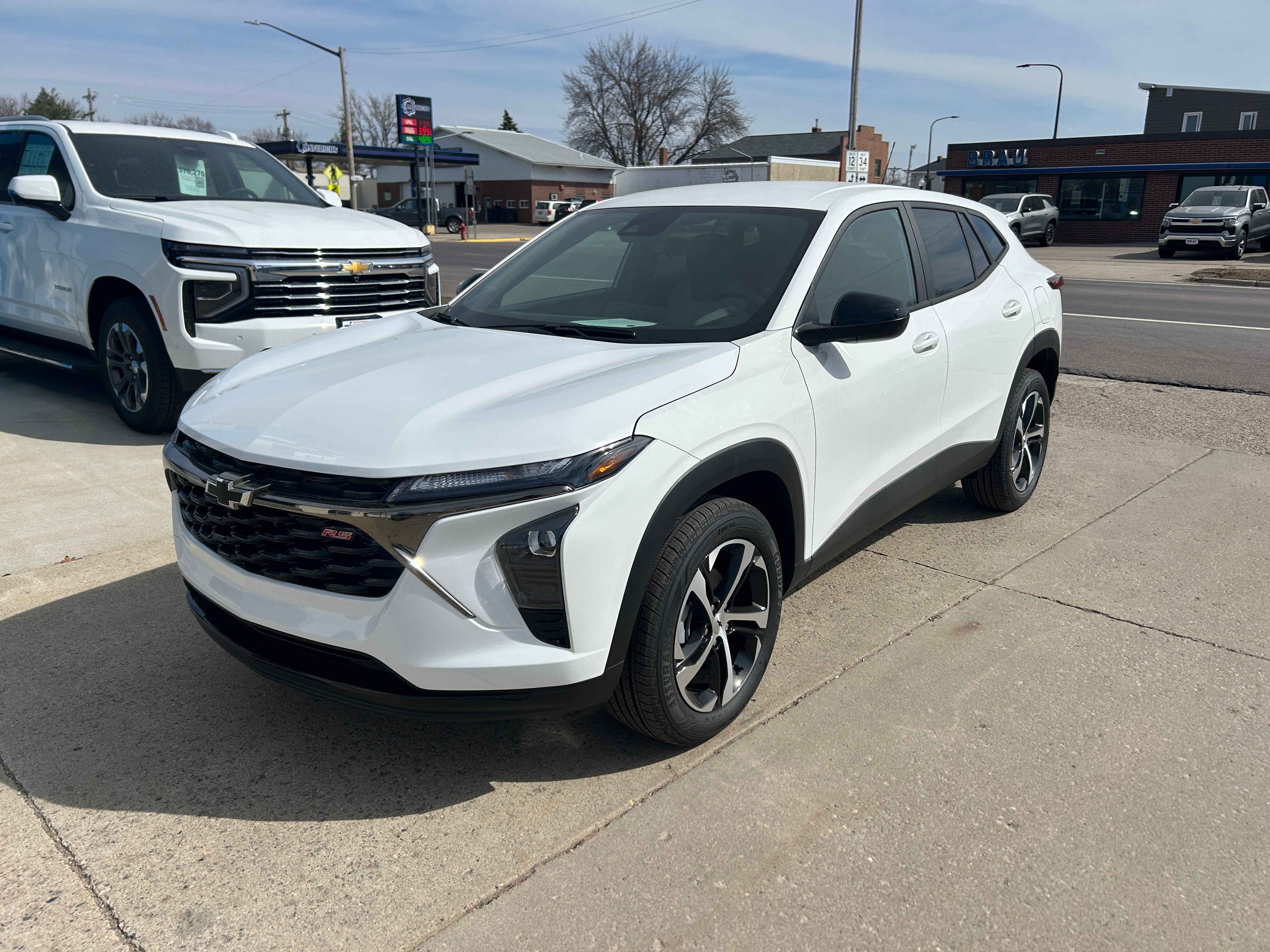 New 2026 Chevrolet Trax RS image 2