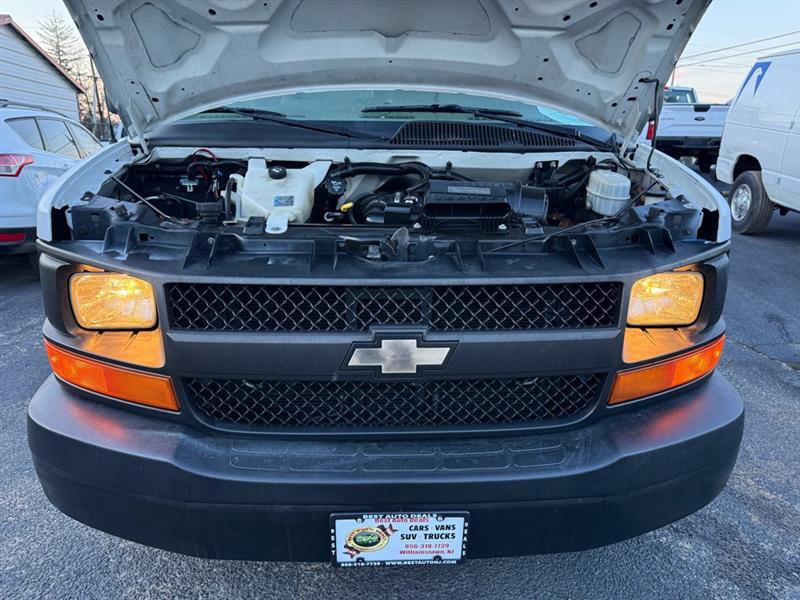 Used 2011 Chevrolet Express 2500 image 35