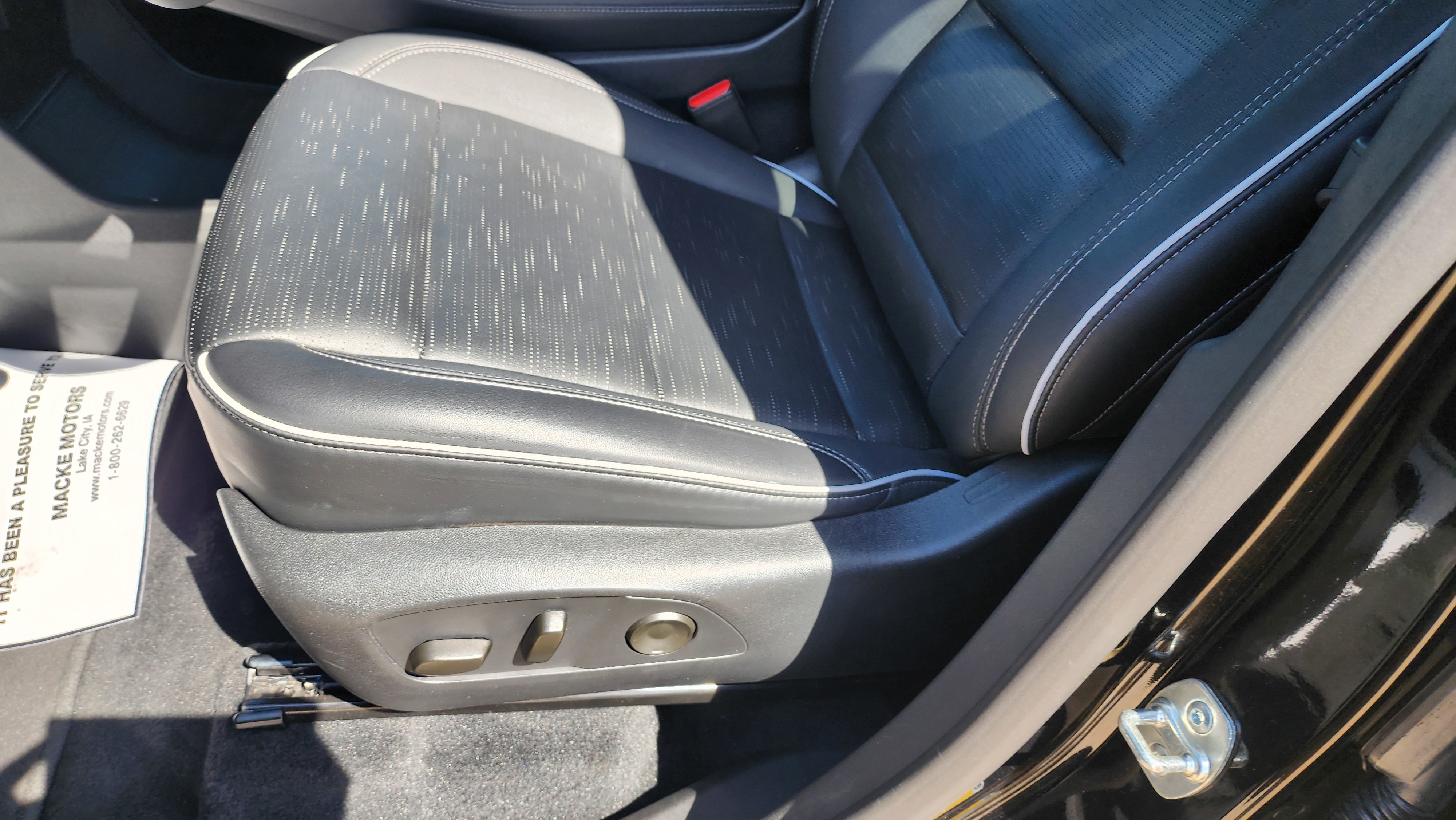 Used 2025 Buick Enclave Sport Touring AWD/4WD image 15