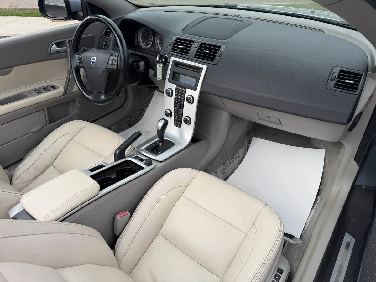 Used 2011 Volvo C70 T5 image 15