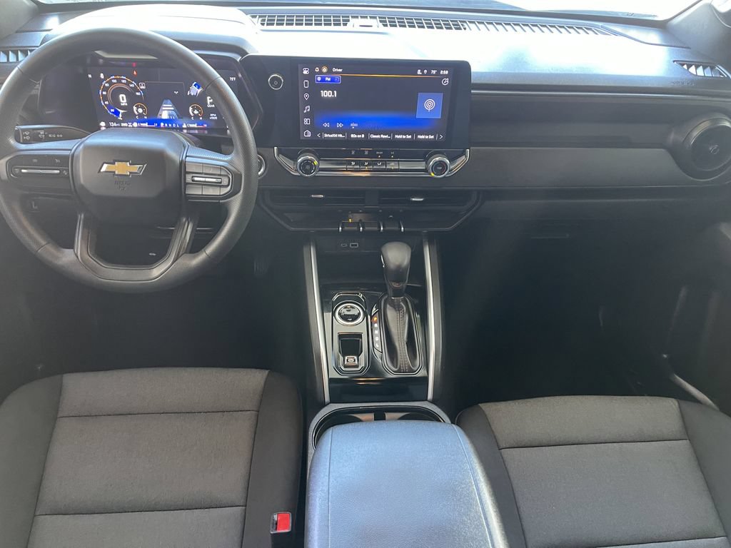 Used 2025 Chevrolet Colorado W/T AWD/4WD image 12