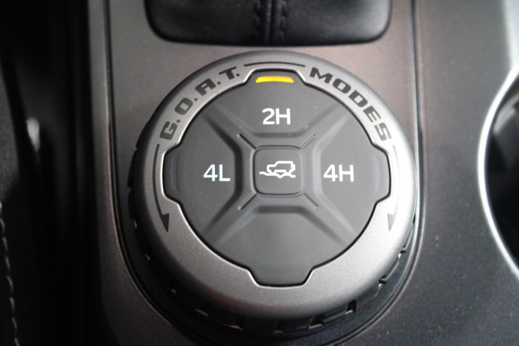 New 2025 Ford Bronco Outer Banks image 41