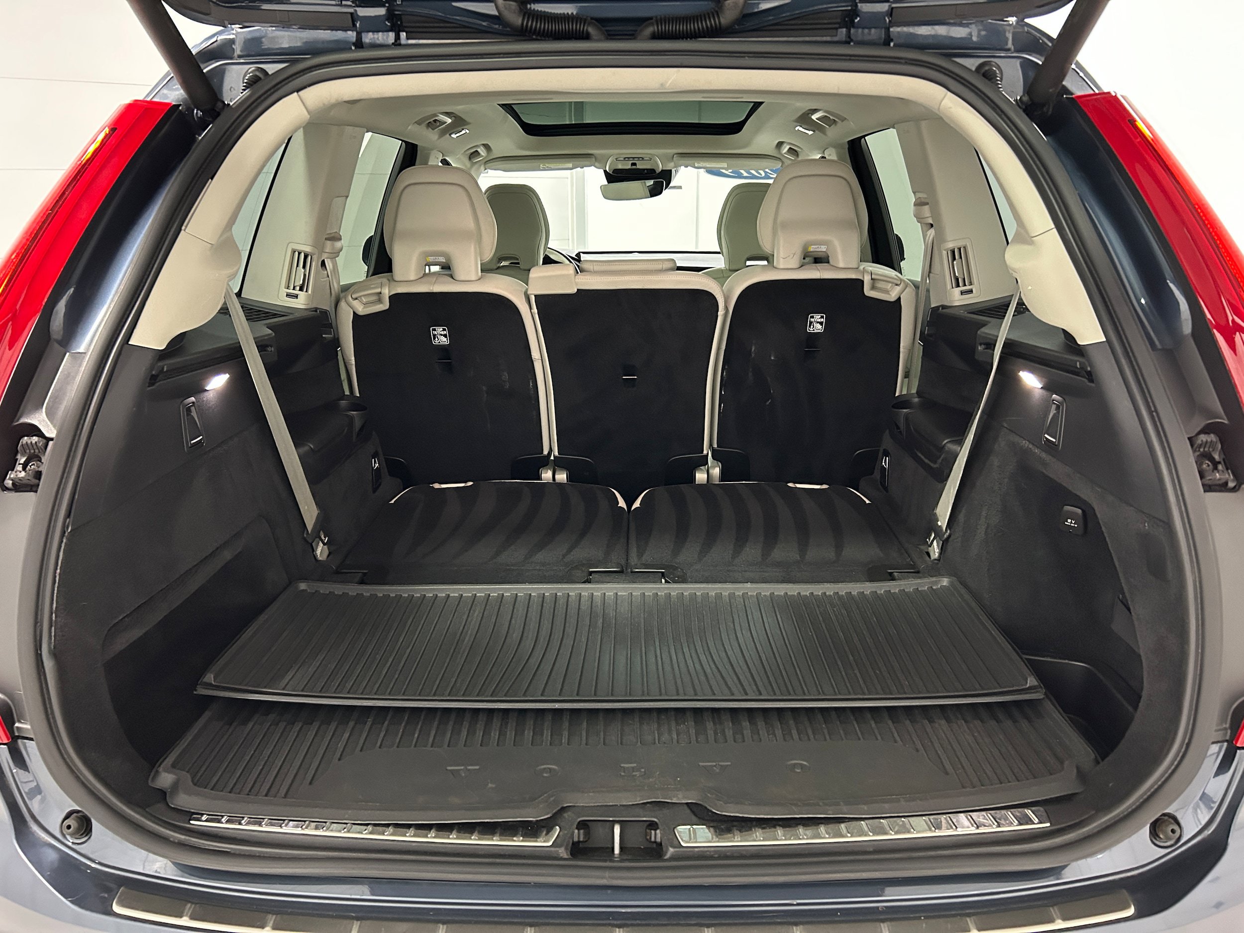 Used 2019 Volvo XC90 T6 Momentum w/ Advanced Package AWD/4WD image 35