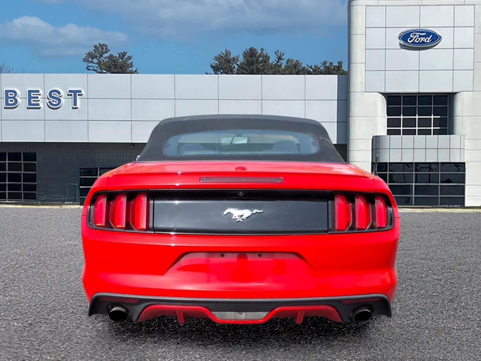 Used 2016 Ford Mustang Premium RWD image 5